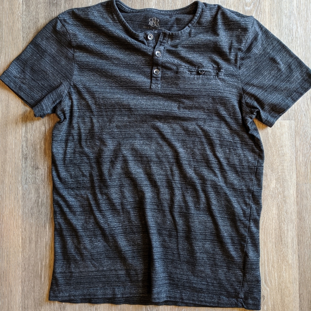 Rock and Republic t-shirt